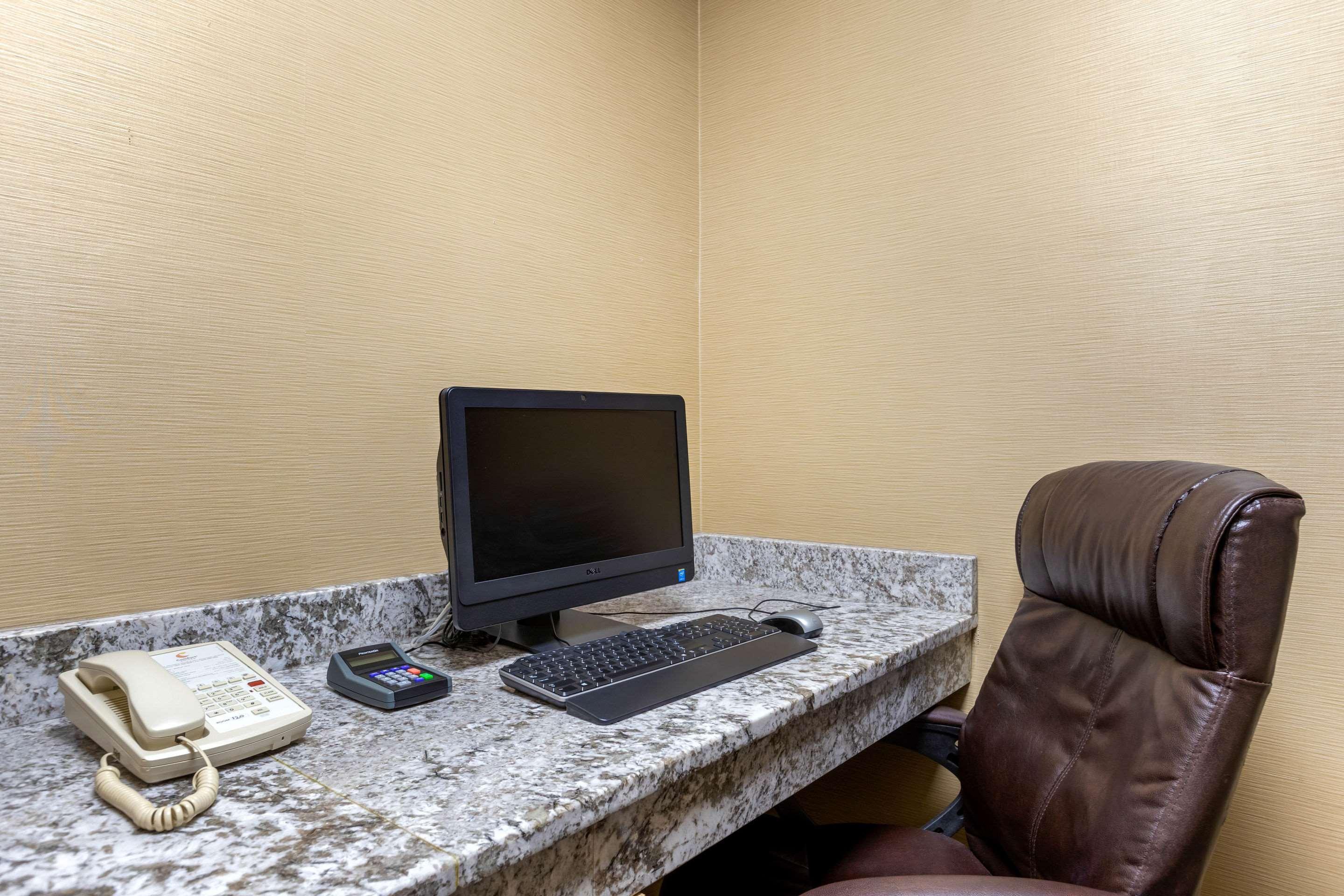 Comfort Suites Stevensville - St Joseph Exterior foto