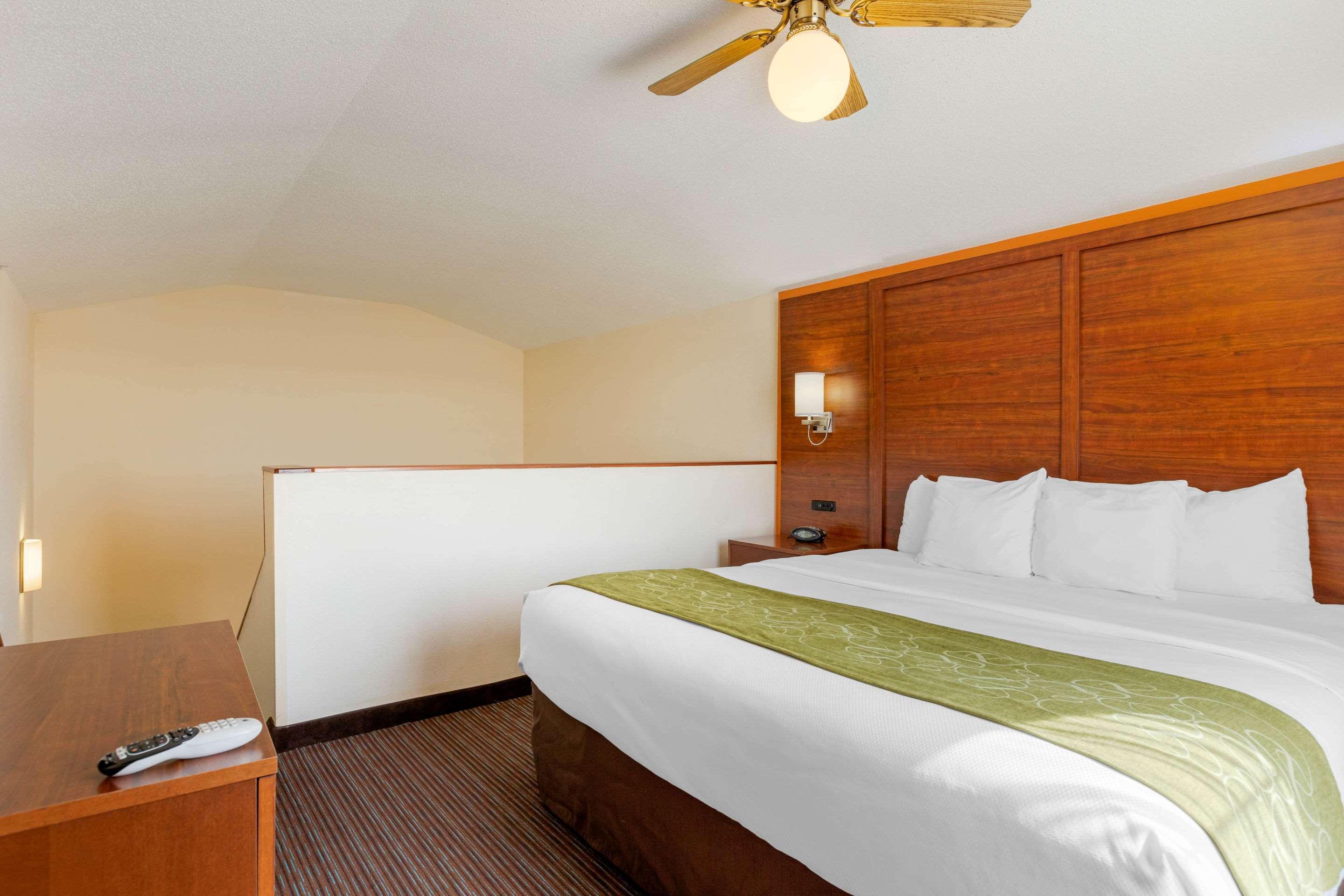 Comfort Suites Stevensville - St Joseph Exterior foto